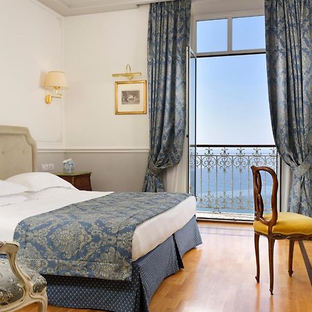 Royal Hotel Σαν Ρέμο Εξωτερικό φωτογραφία A room at the hotel
