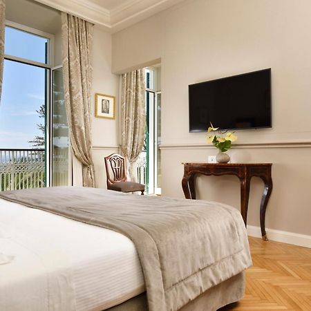 Royal Hotel Σαν Ρέμο Εξωτερικό φωτογραφία A room at the hotel
