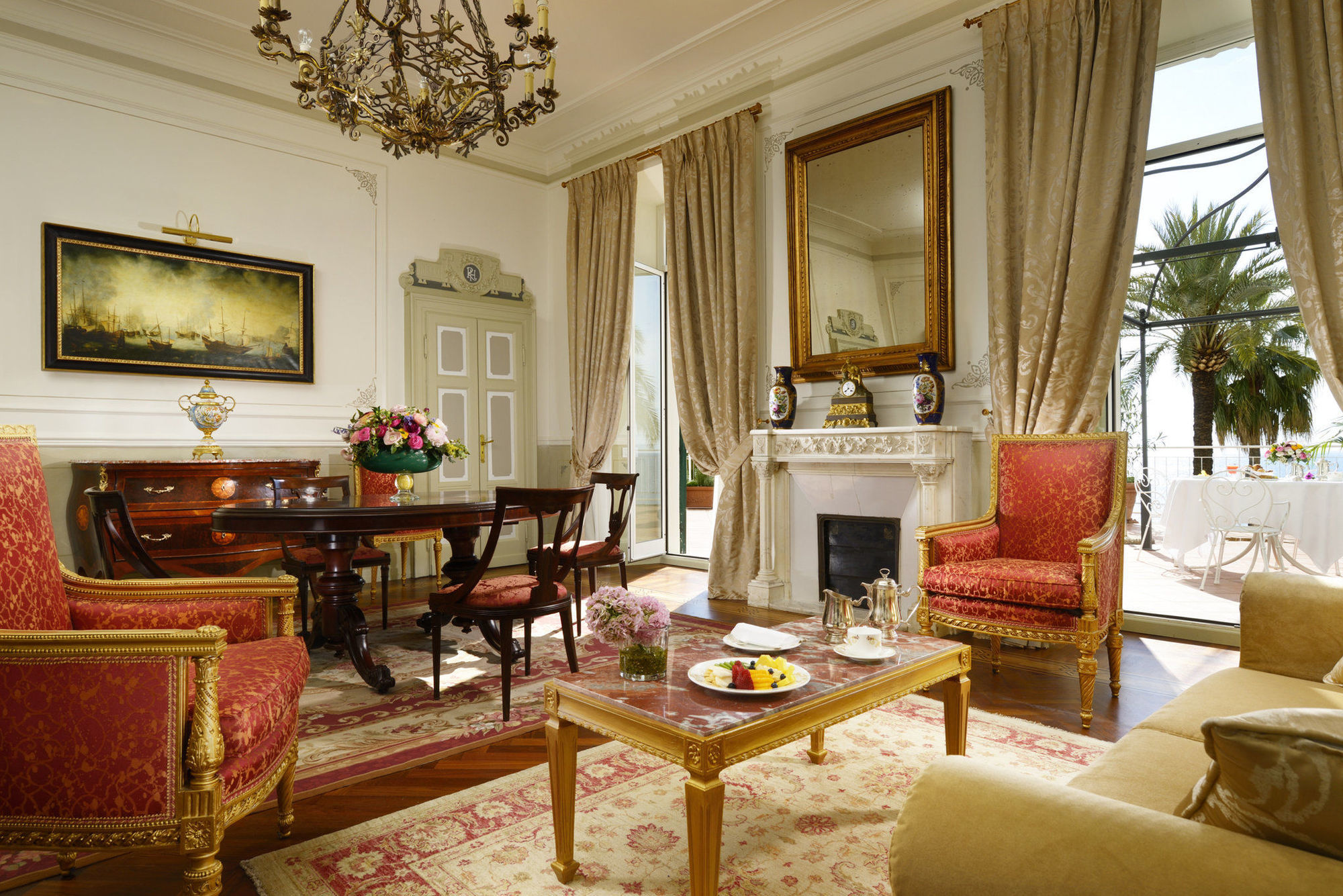 Royal Hotel Σαν Ρέμο Εξωτερικό φωτογραφία A suite at the Hotel Excelsior